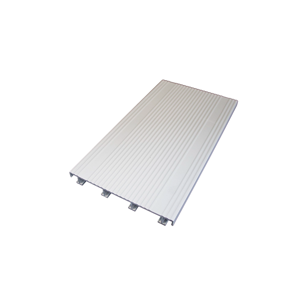 sanFLOOR 162 Terrassendiele gerillt - RAL 9006 Textur weißaluminium Schräge Ansicht