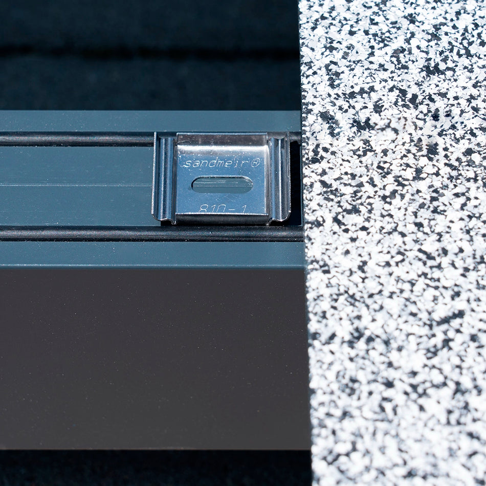 sanFLOOR sanCLIP an Diele verschrauben